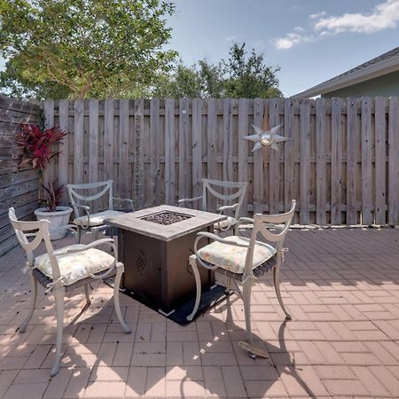 Cape Canaveral Escape With Grill Walk To Beach! Bagian luar foto